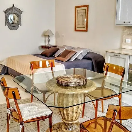Apartment Via Pergola *